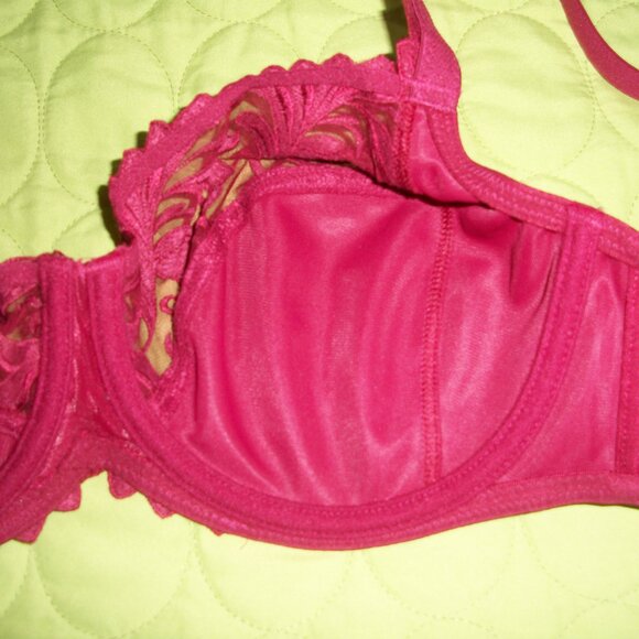 Conturelle Dark Merlot Bra - Picture 4 of 8